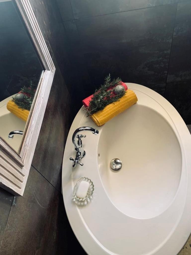 La Babayaga Bed & Breakfast Capestang Dış mekan fotoğraf